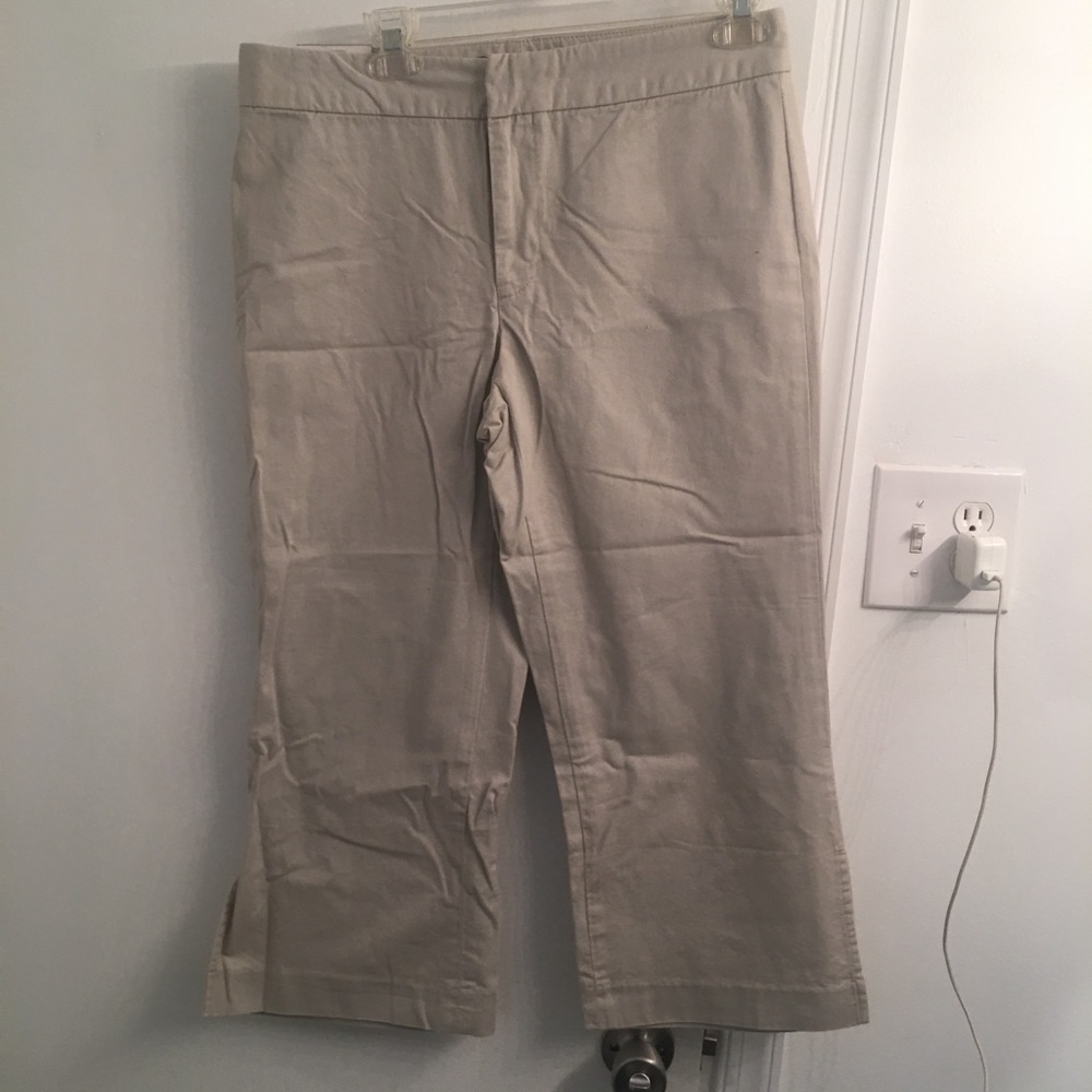 Banana Republic khaki capris new with tags